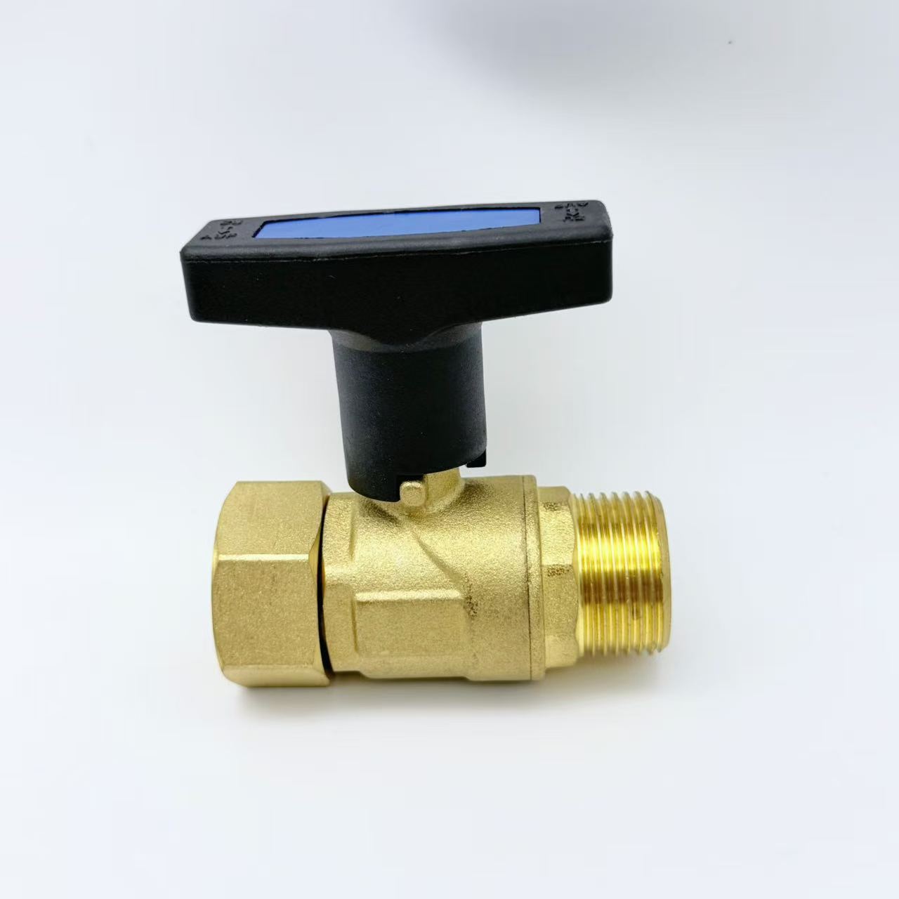 Aukštos rankenos jungtinis žalvarinis rutulinis vožtuvas